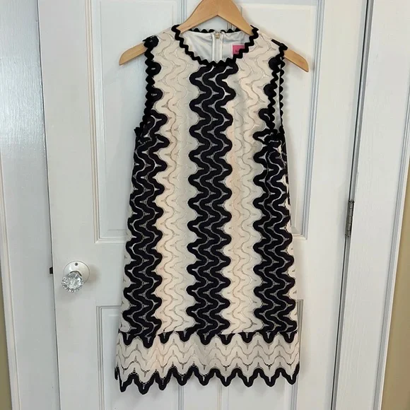 Kate Spade Dresses | Kate Spade Sand Dune Lace Shift Dress | Color: Black/Cream | Size: 4 | Hpeldridge's Closet